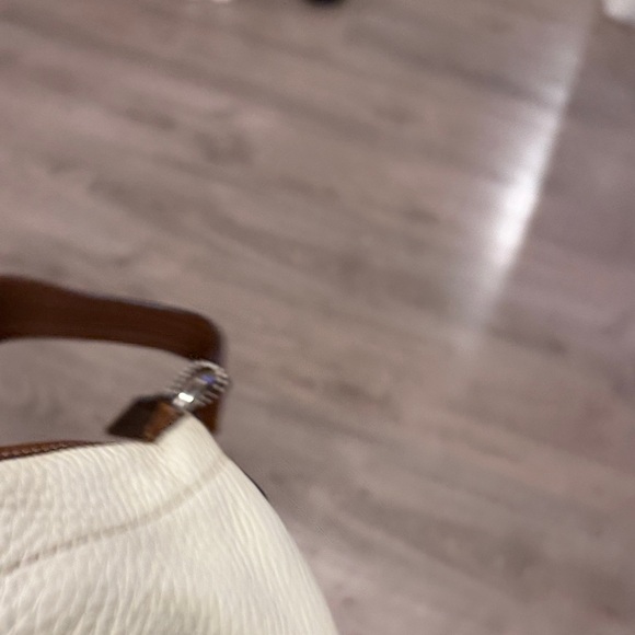 Coach Cream and Brown Shoulder Bag - Picture 4 of 6